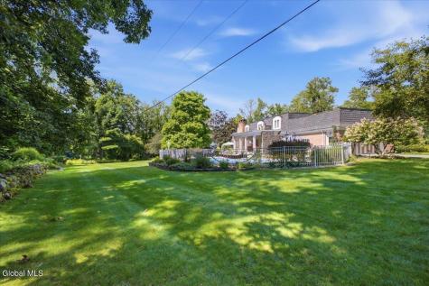 27 S Sheraton Lane Queensbury NY 12804