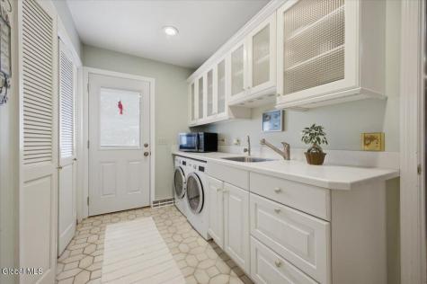 27 S Sheraton Lane Queensbury NY 12804