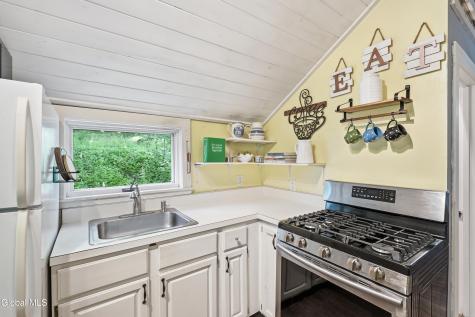 22 Shore Way Stephentown NY 12169