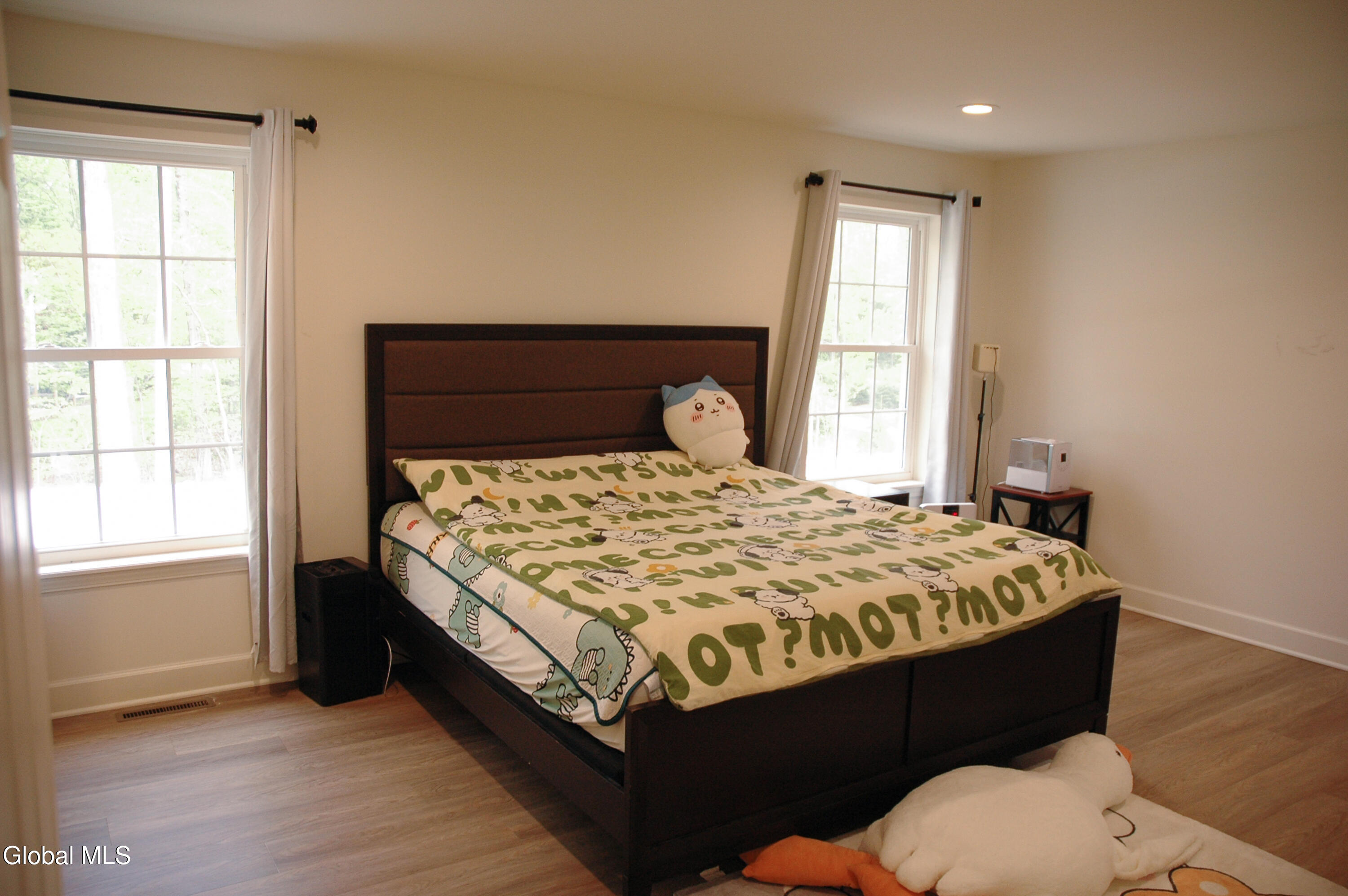 27 Spencer Street Clifton Park NY 12065