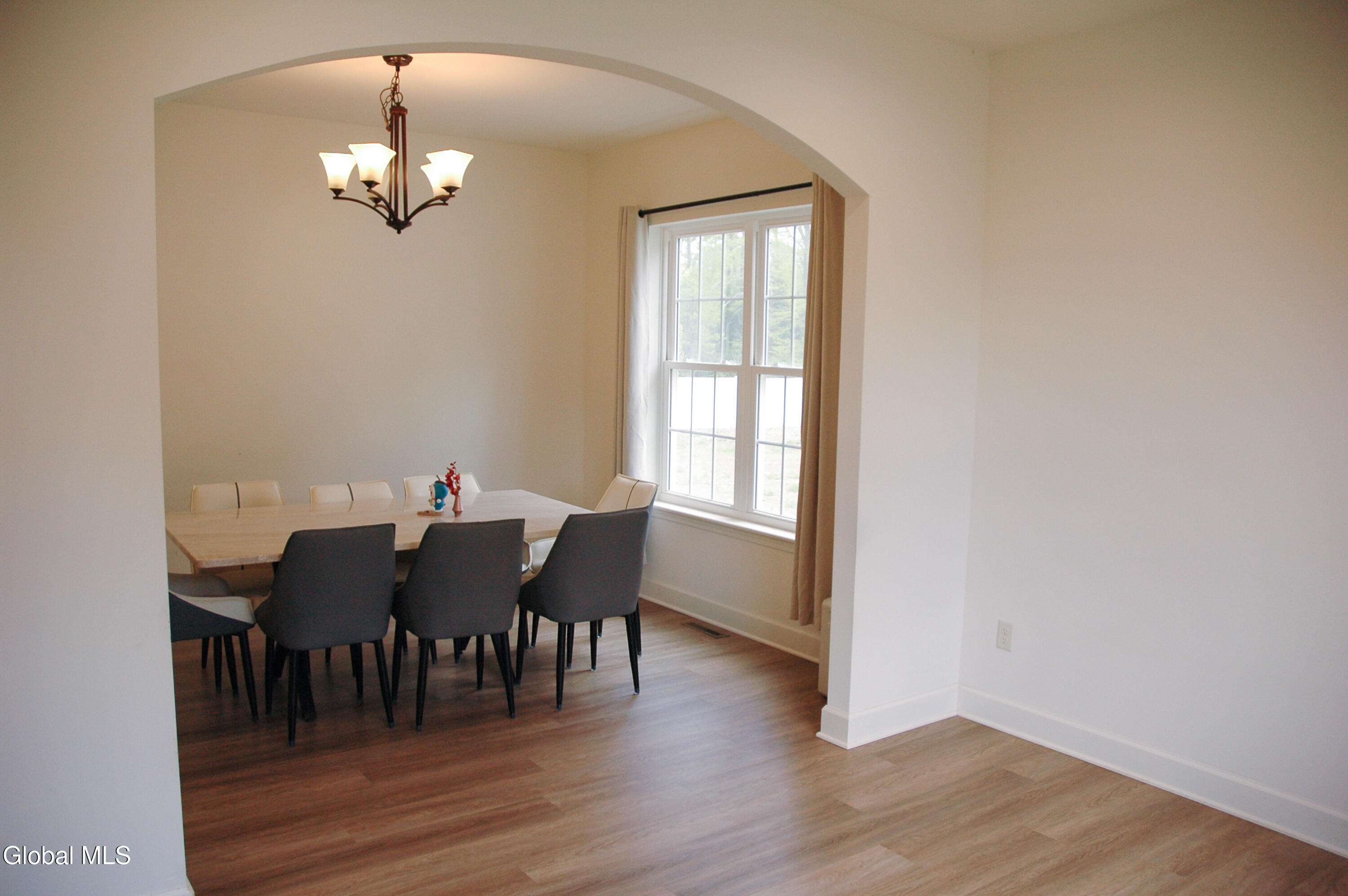 27 Spencer Street Clifton Park NY 12065