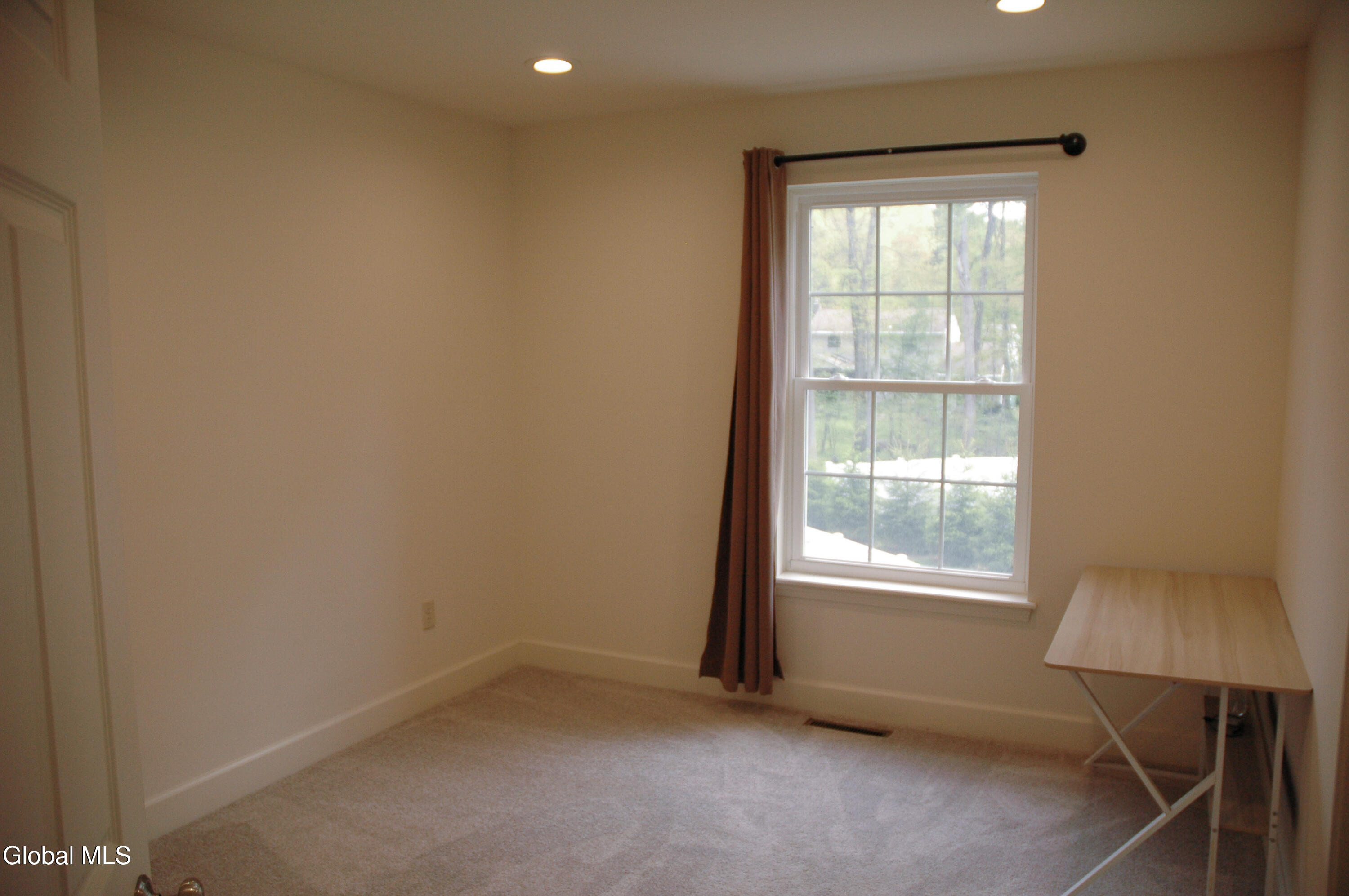 27 Spencer Street Clifton Park NY 12065