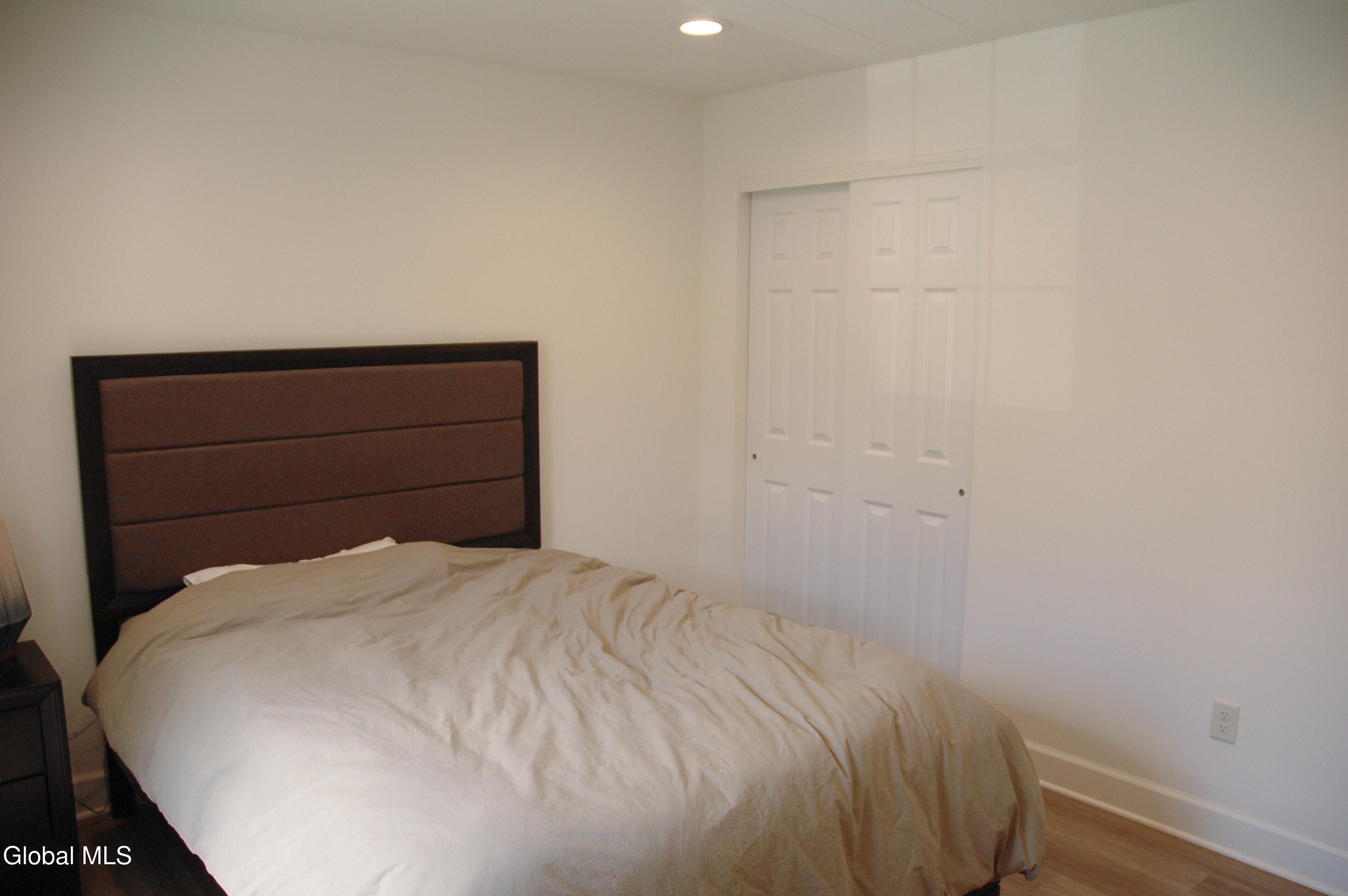 27 Spencer Street Clifton Park NY 12065