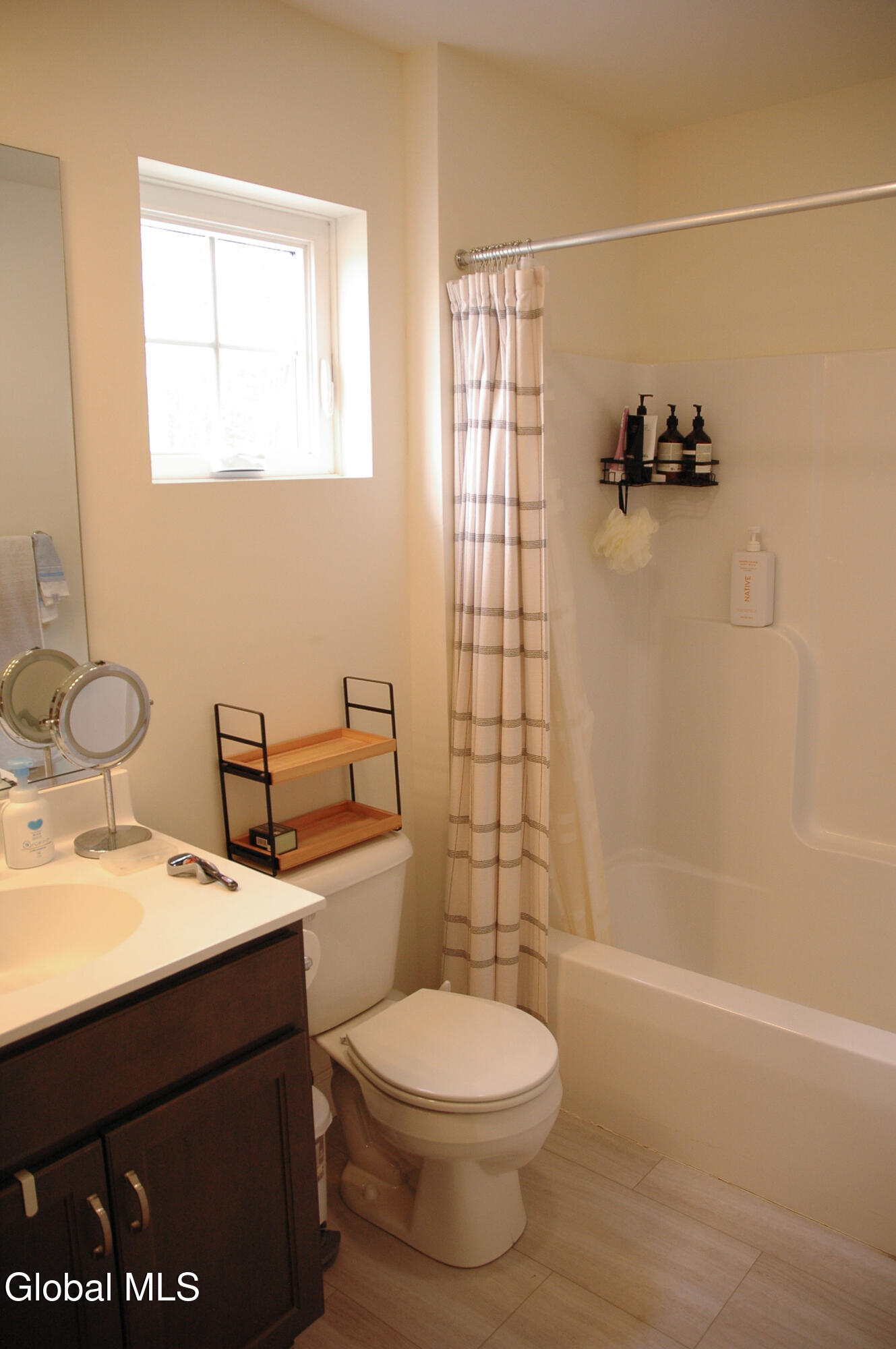 27 Spencer Street Clifton Park NY 12065
