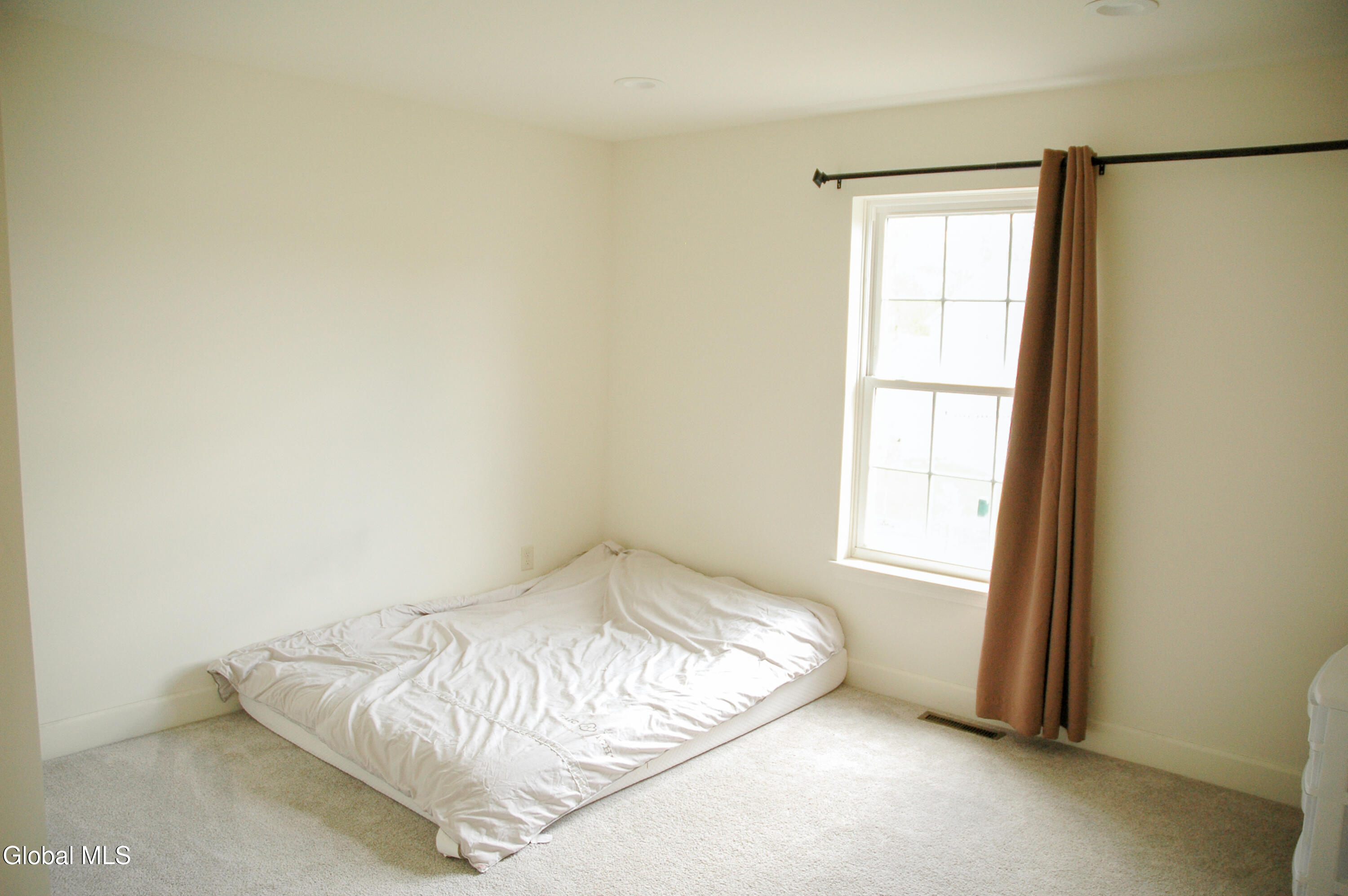 27 Spencer Street Clifton Park NY 12065