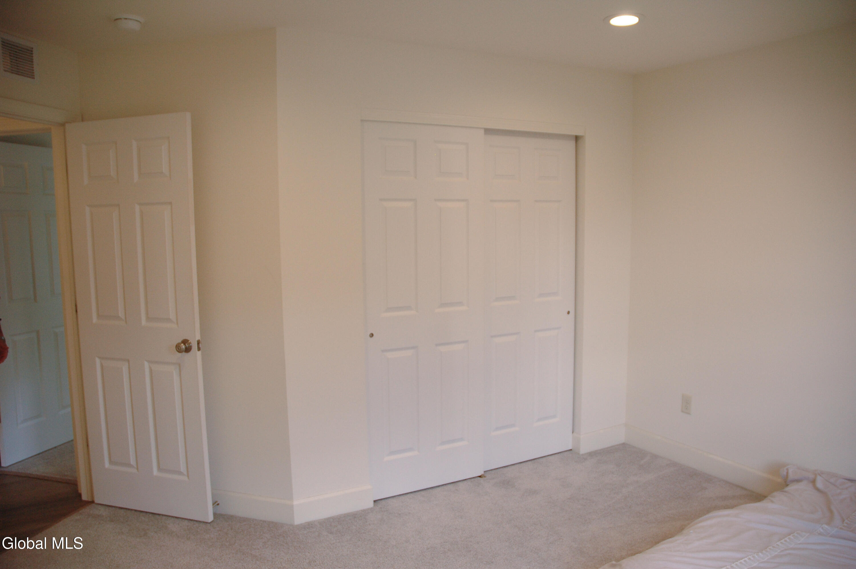 27 Spencer Street Clifton Park NY 12065