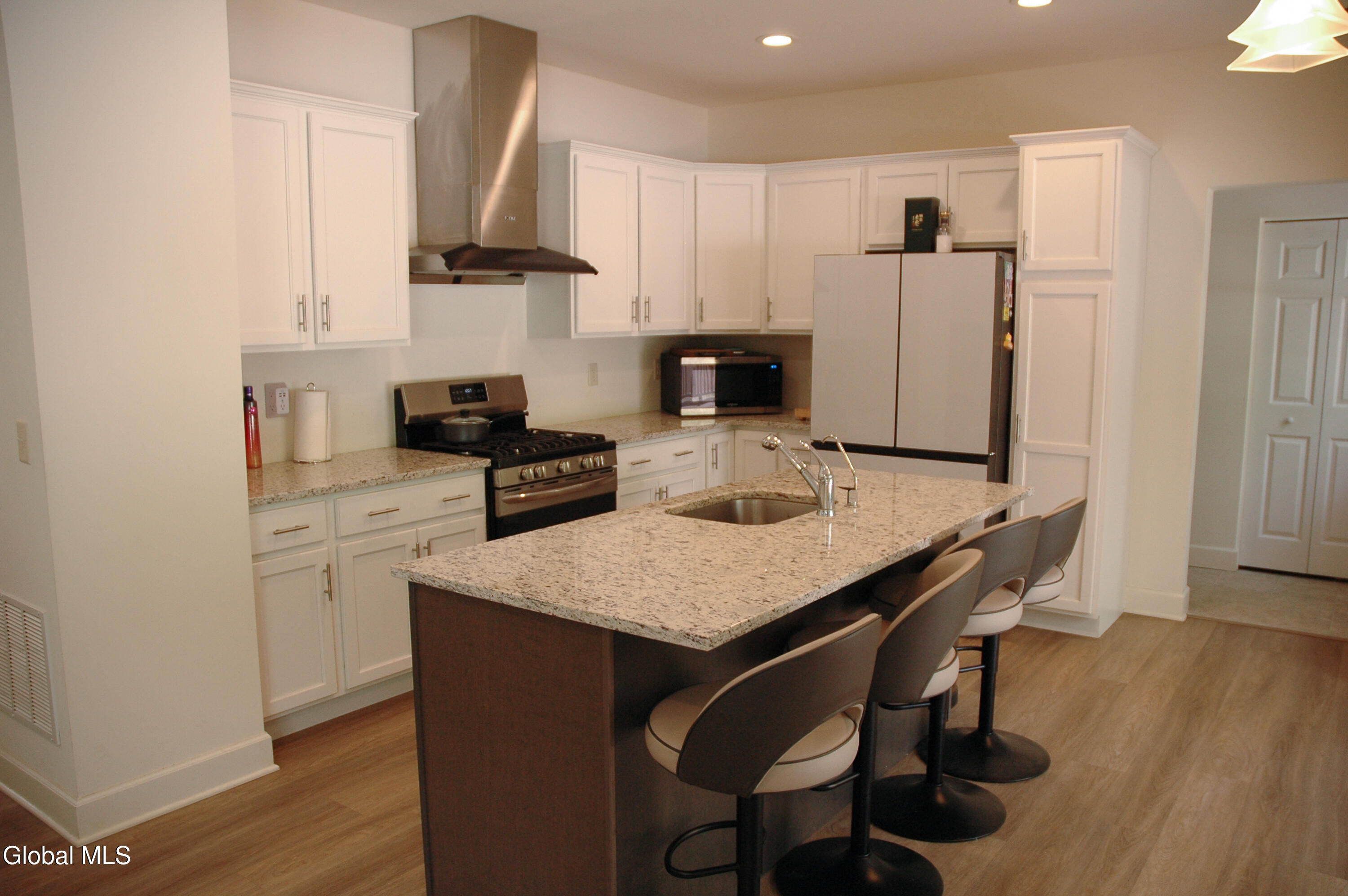 27 Spencer Street Clifton Park NY 12065