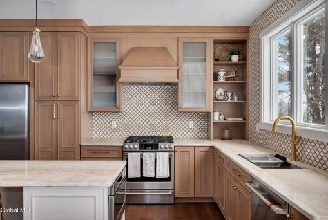 27 Woodland Hill Road Wynantskill NY 12198