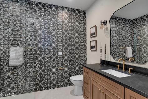27 Woodland Hill Road Wynantskill NY 12198