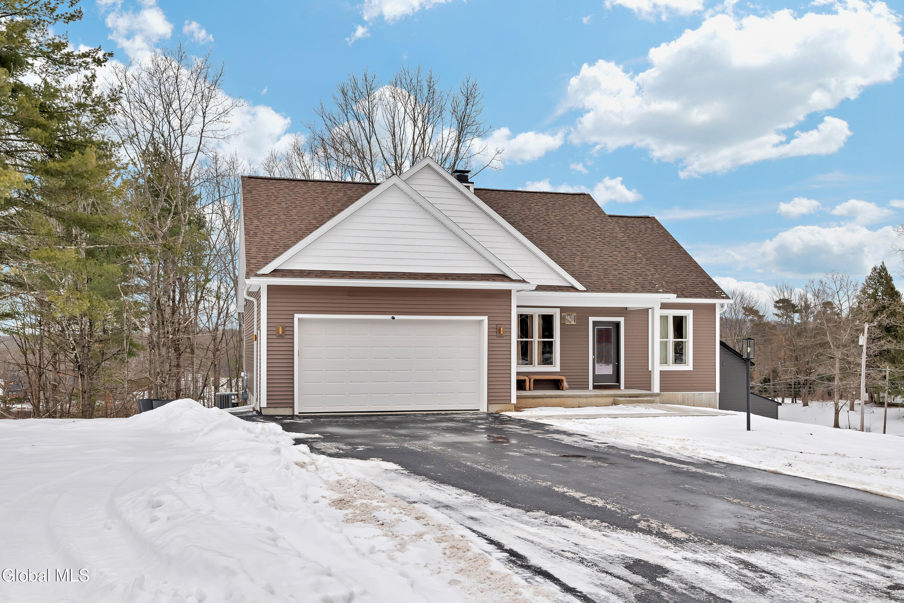 27 Woodland Hill Road Wynantskill NY 12198