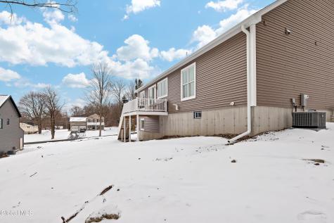 27 Woodland Hill Road Wynantskill NY 12198