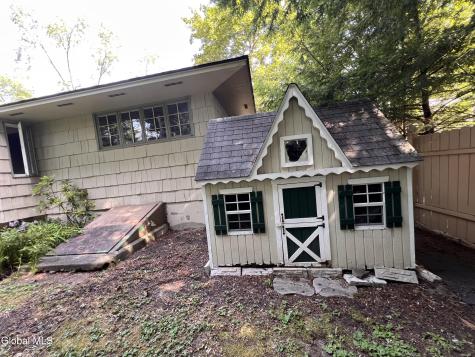 85 Fort Amherst Rd Road Glens Falls NY 12801