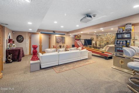 3041 Mariaville Road Schenectady NY 12306