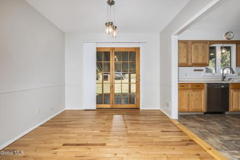 627 Via Ponderosa Schenectady NY 12303