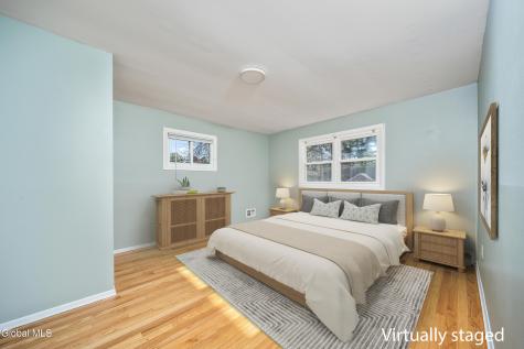 627 Via Ponderosa Schenectady NY 12303