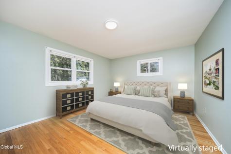 627 Via Ponderosa Schenectady NY 12303