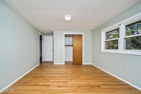 627 Via Ponderosa Schenectady NY 12303