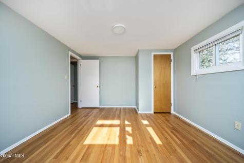 627 Via Ponderosa Schenectady NY 12303