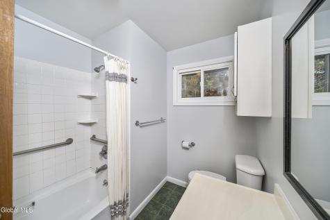 627 Via Ponderosa Schenectady NY 12303