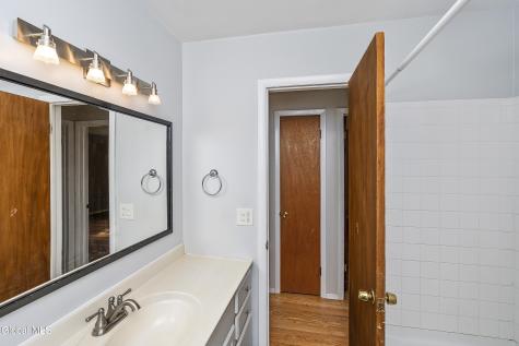 627 Via Ponderosa Schenectady NY 12303