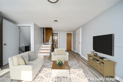 627 Via Ponderosa Schenectady NY 12303