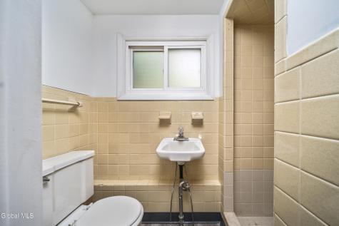 627 Via Ponderosa Schenectady NY 12303