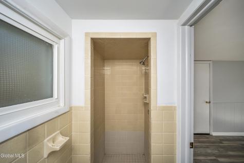 627 Via Ponderosa Schenectady NY 12303