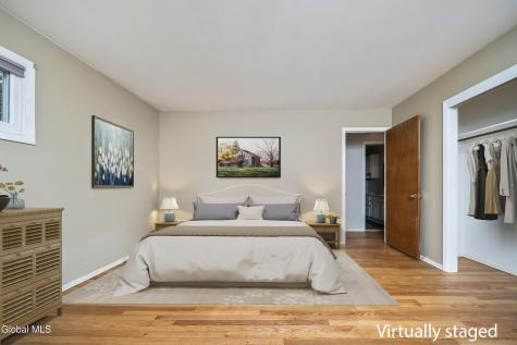 627 Via Ponderosa Schenectady NY 12303