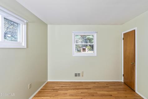 627 Via Ponderosa Schenectady NY 12303