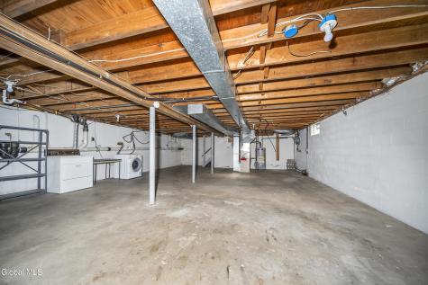 627 Via Ponderosa Schenectady NY 12303