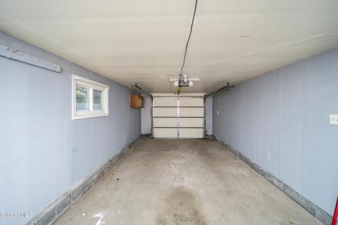 627 Via Ponderosa Schenectady NY 12303