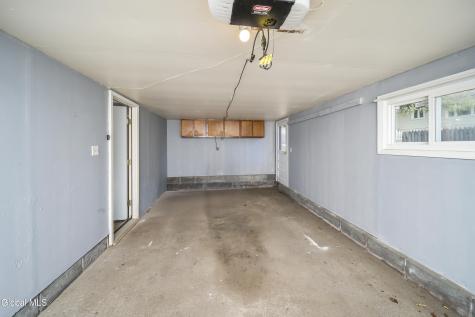 627 Via Ponderosa Schenectady NY 12303