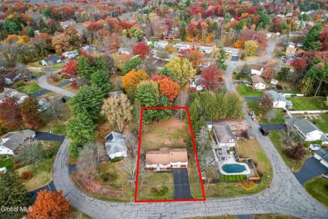 627 Via Ponderosa Schenectady NY 12303