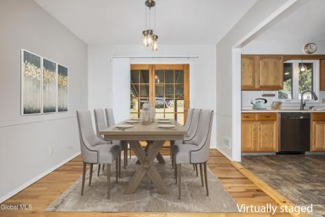 627 Via Ponderosa Schenectady NY 12303