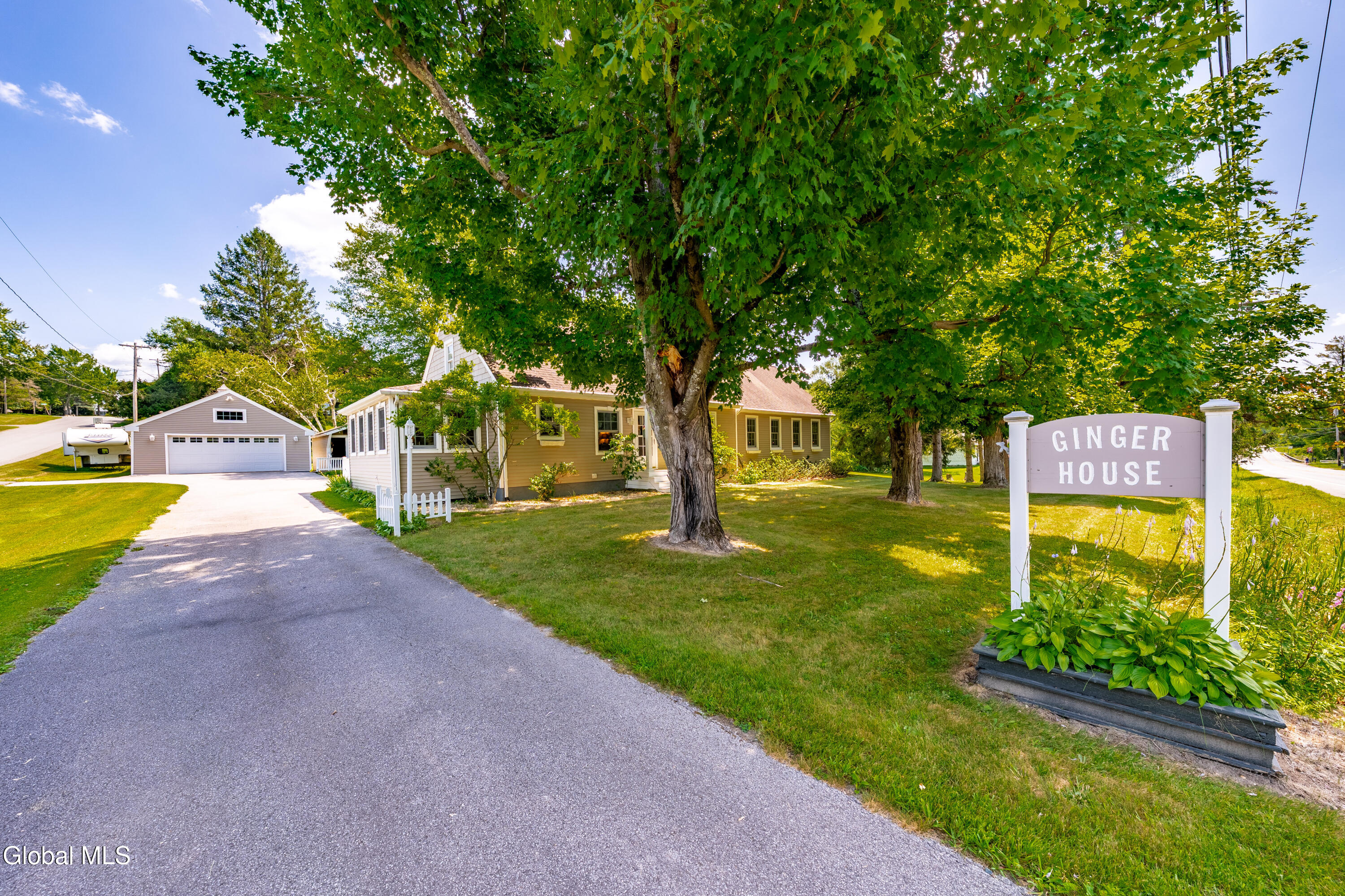 6 Campbell Road Melrose NY 12121