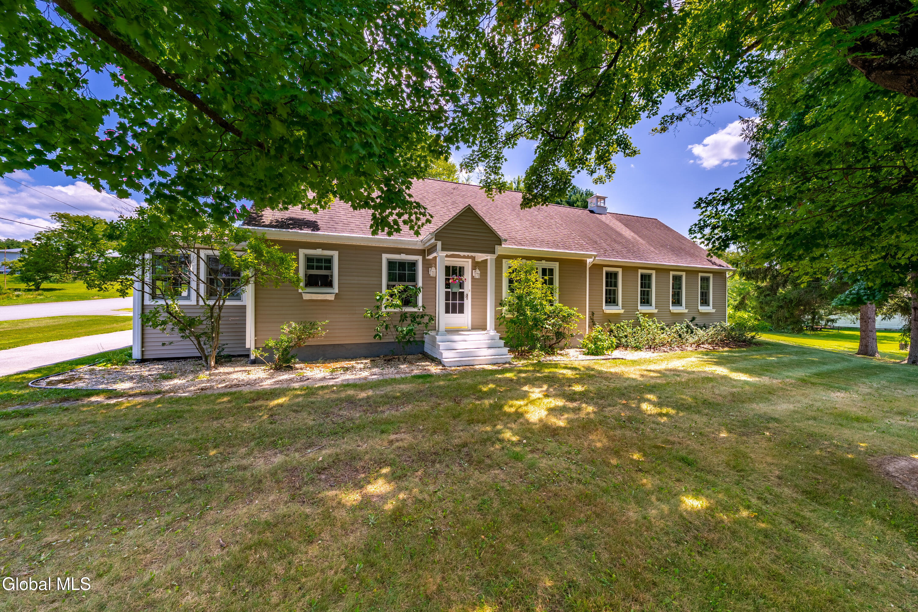 6 Campbell Road Melrose NY 12121