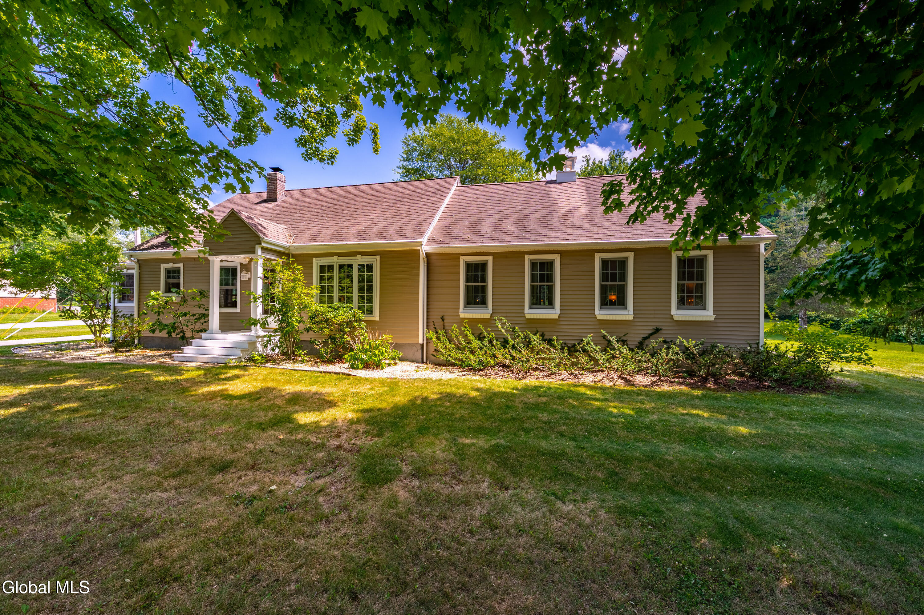 6 Campbell Road Melrose NY 12121