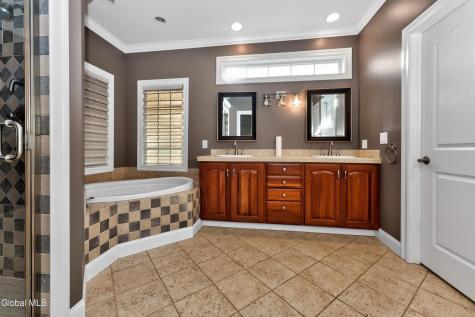 3 Hunter Hill Road Ballston Lake NY 12019