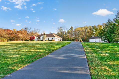 3 Hunter Hill Road Ballston Lake NY 12019