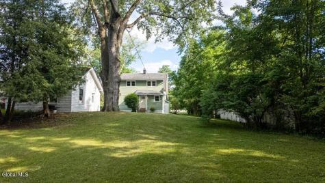 128 Putnam Road Schenectady NY 12306