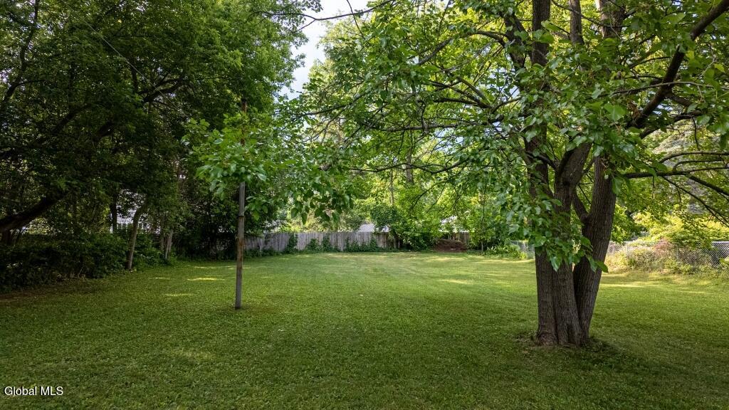 128 Putnam Road Schenectady NY 12306