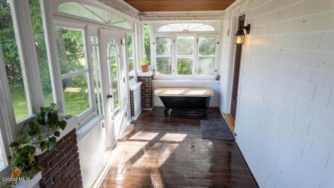 128 Putnam Road Schenectady NY 12306