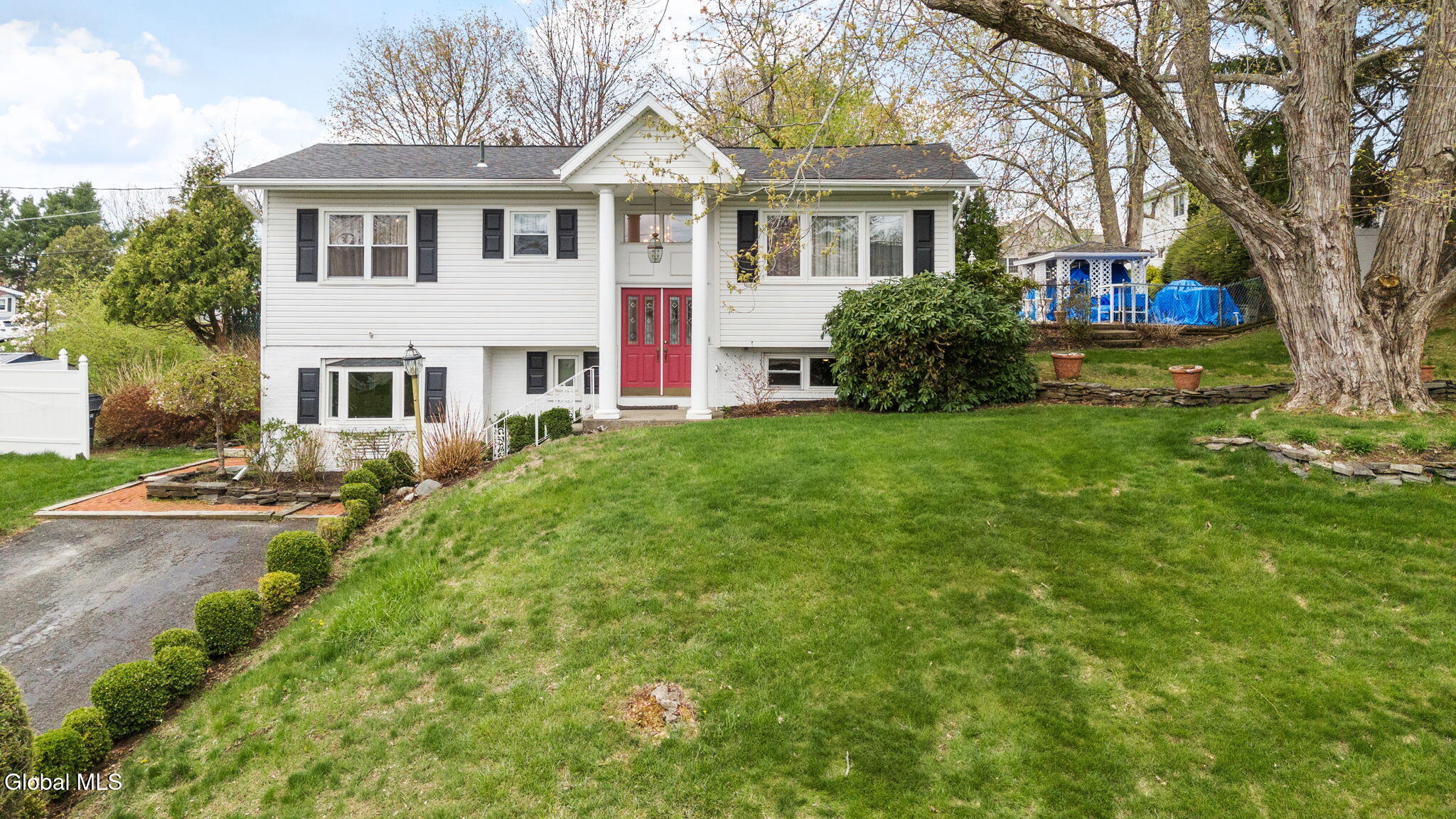 17 Cherry Lane Troy NY 12180