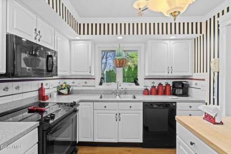 17 Cherry Lane Troy NY 12180