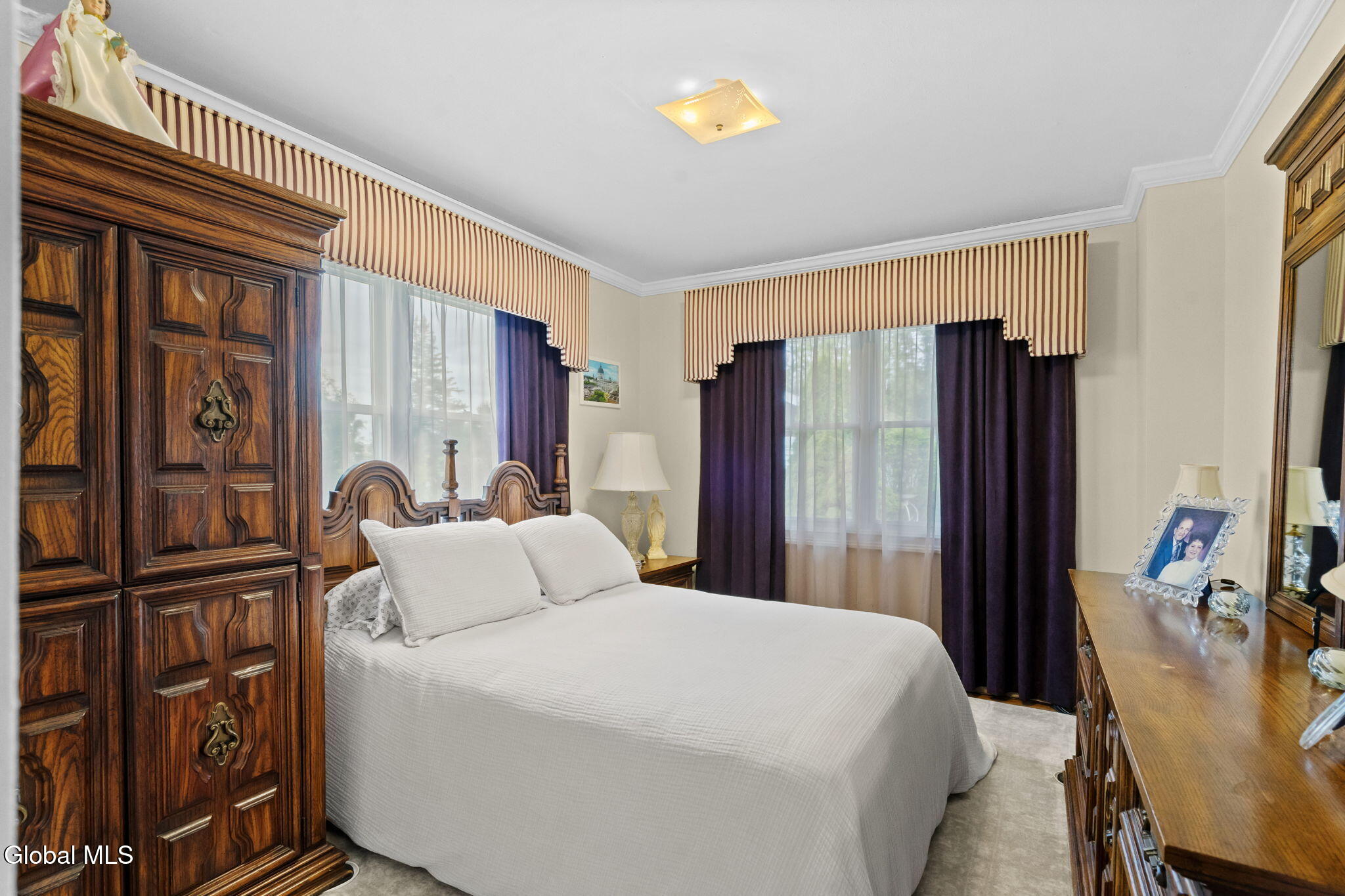 17 Cherry Lane Troy NY 12180