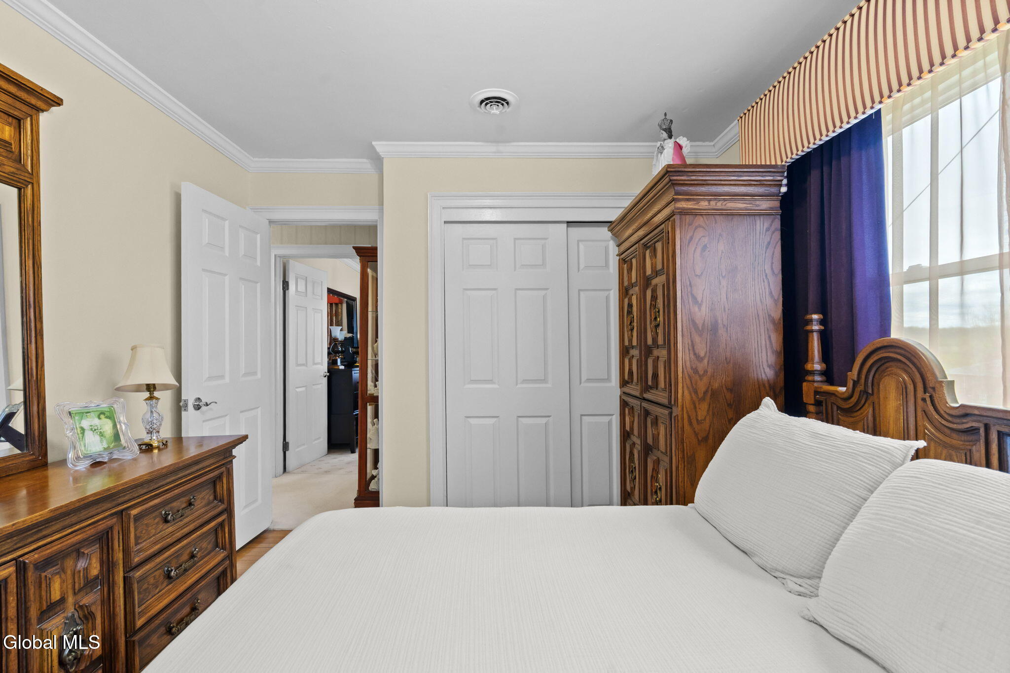 17 Cherry Lane Troy NY 12180