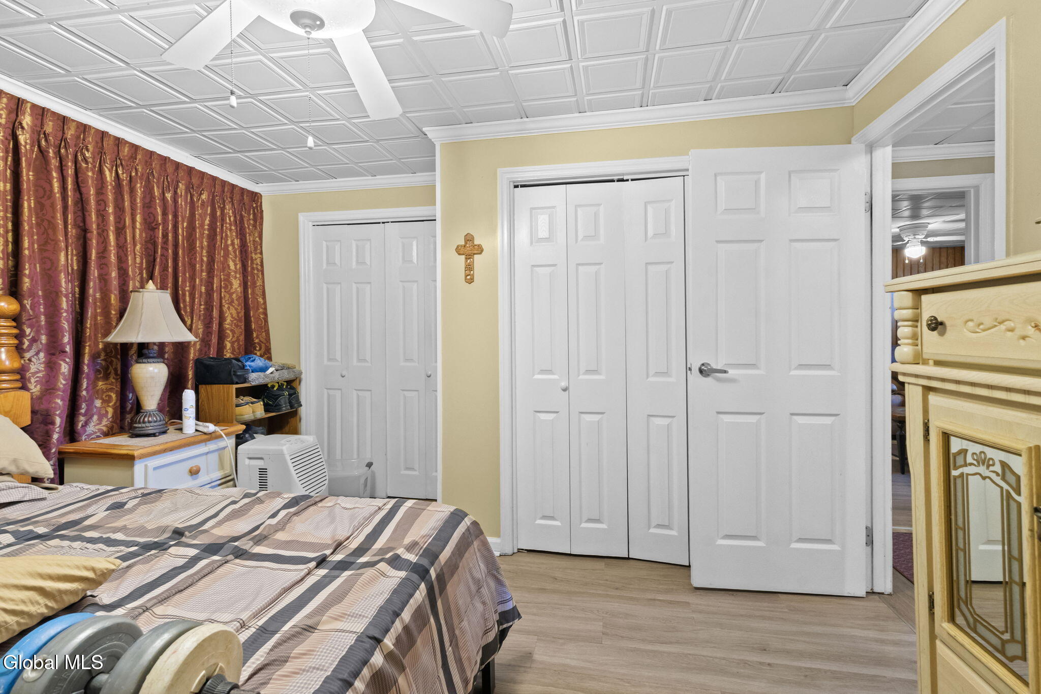 17 Cherry Lane Troy NY 12180