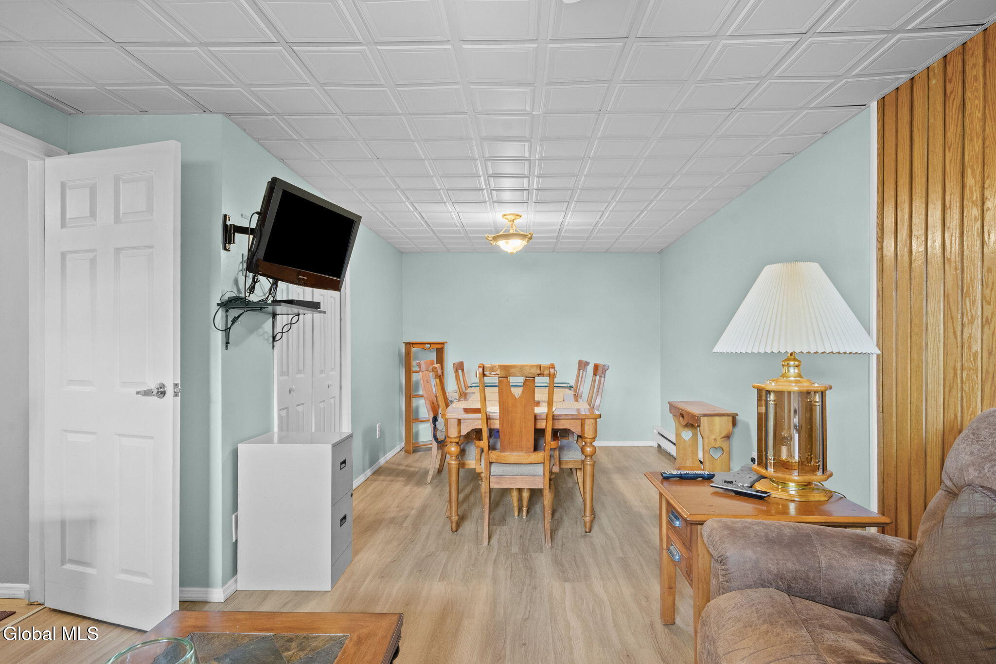 17 Cherry Lane Troy NY 12180
