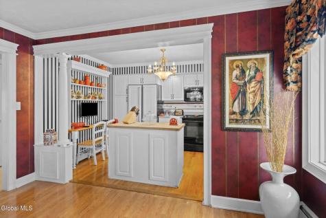 17 Cherry Lane Troy NY 12180