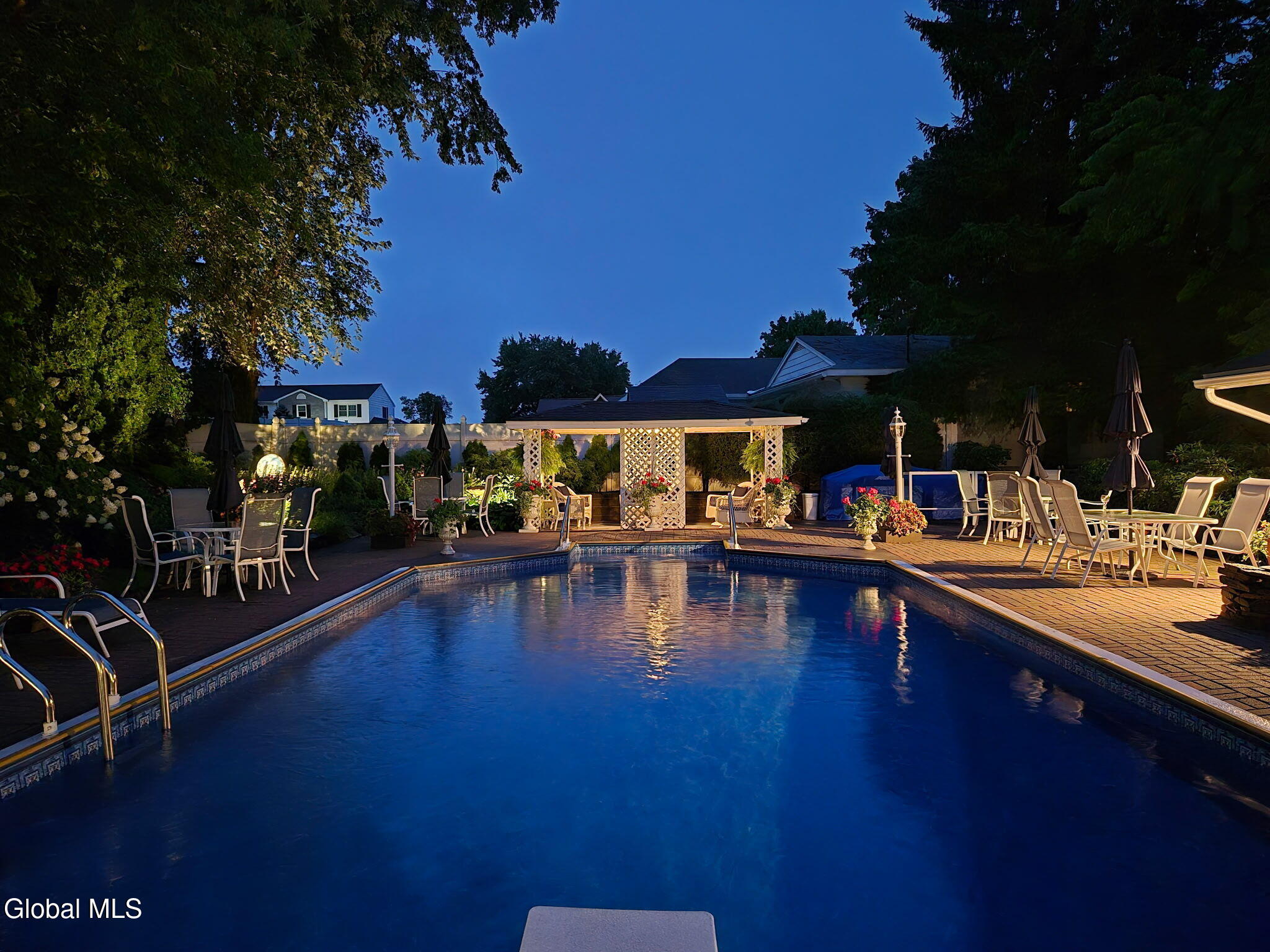 17 Cherry Lane Troy NY 12180